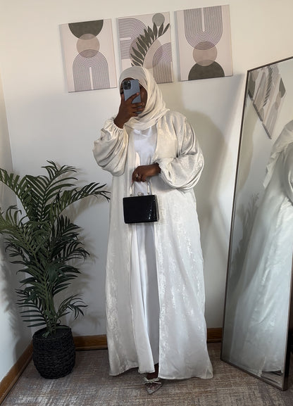 Kuwthar Abaya - White