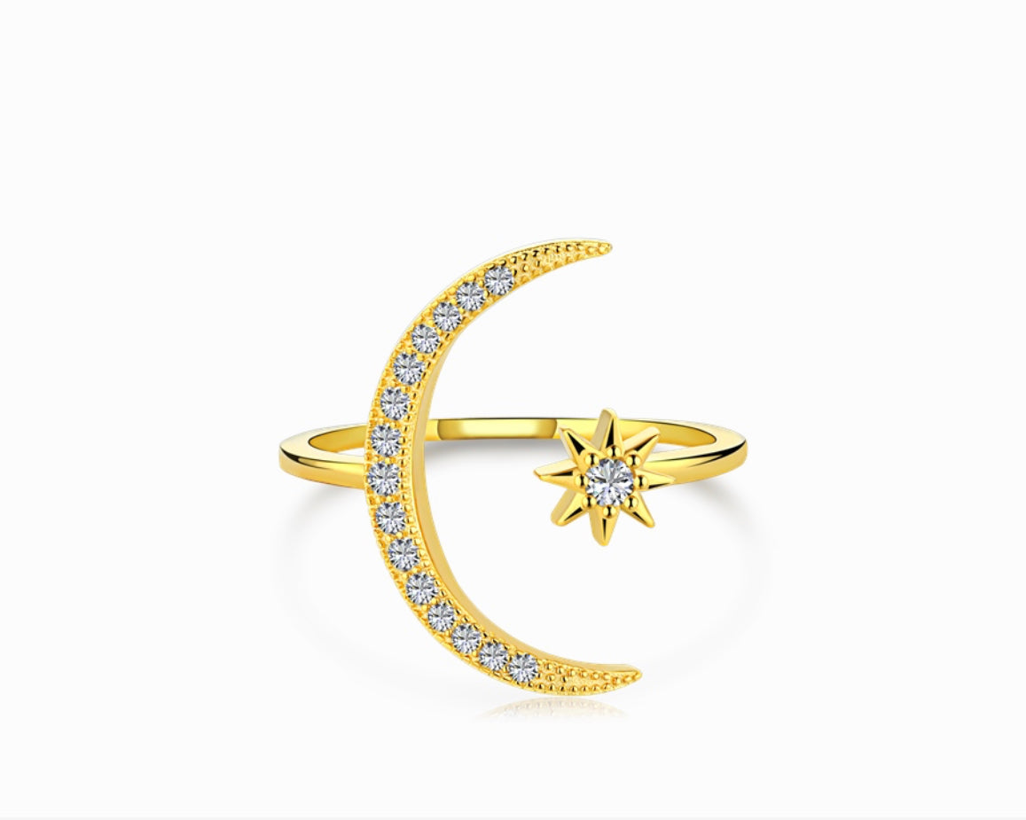 Crescent Moon RING - GOLD